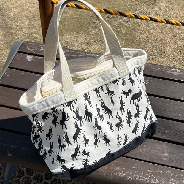 네넷 개미패턴 캔버스 토트백 🐜