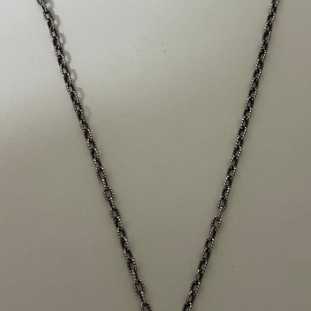 구찌 인터로킹 G 펜던트 목걸이 실버