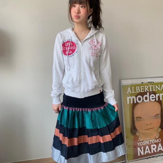 levis, doll hoodie ..