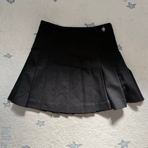 Oioi 베이식 플리츠 미니스커트 s
