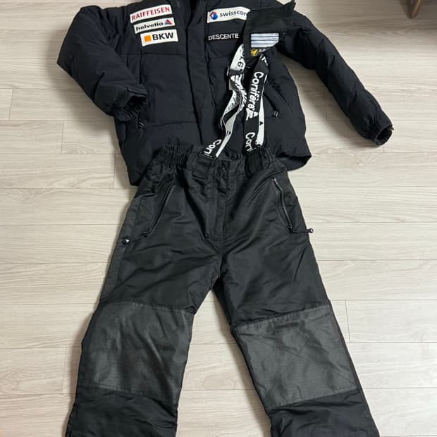 데상트 아동스키잠바 + 스키바지 140