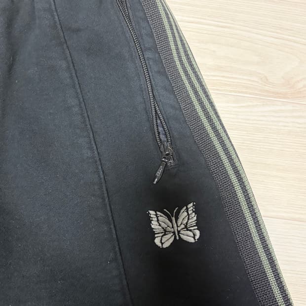 니들스 트랙팬츠 LHP HD 스웨이드팬츠