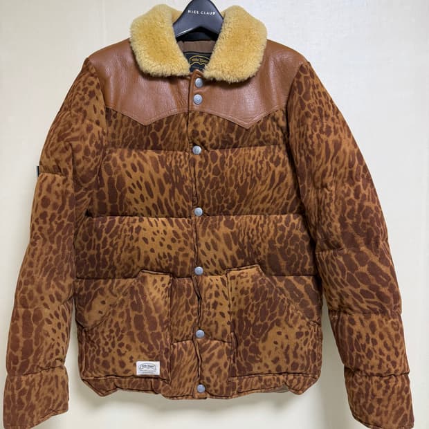 누드본즈 레오파드 패딩