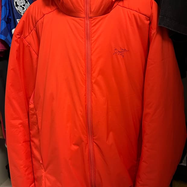 아크테릭스 아톰 sv 솔라라이즈 m사이즈