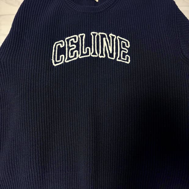 셀린느 네이비 니트(올해초갤러리아구매)