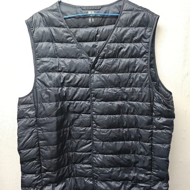 유니클로 경량 패딩 조끼 블랙  XL