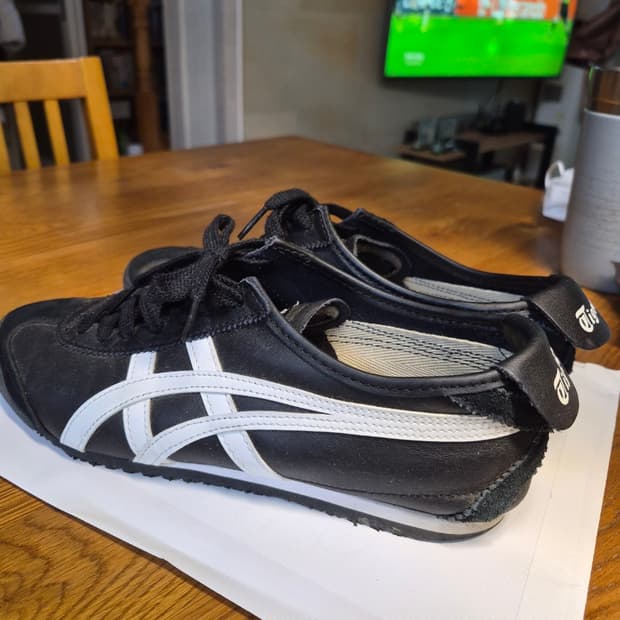 오니츠카타이거 멕시코66 블랙 260