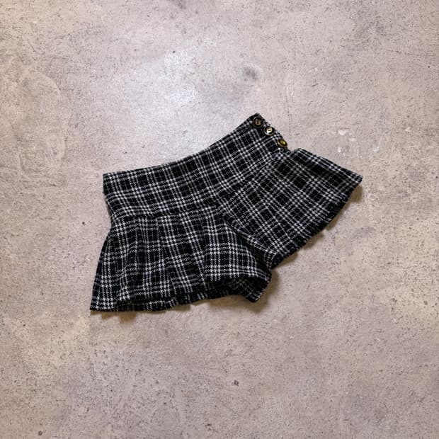 사이드 버튼 체크 큐롯팬츠