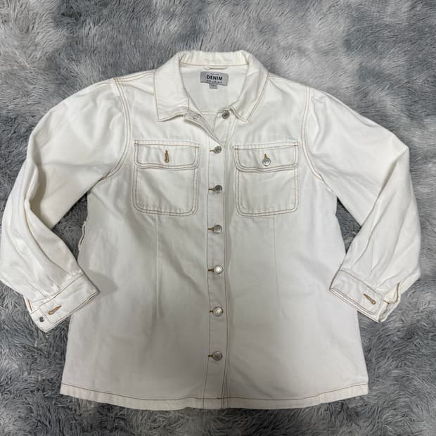 뉴룩데님 화이트 트러커자켓 L사이즈