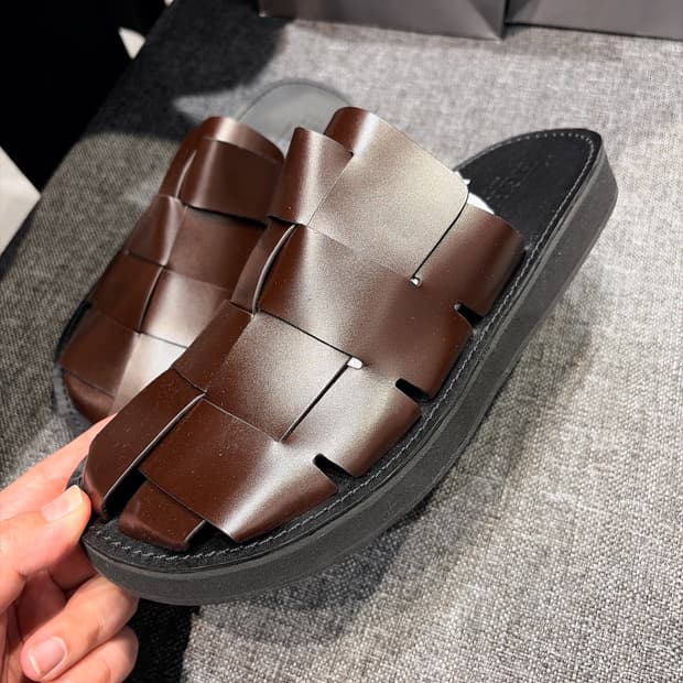 (정품/새상품) HEREU 헤레우 남성 브라운 레더 디라 뮬 샌들