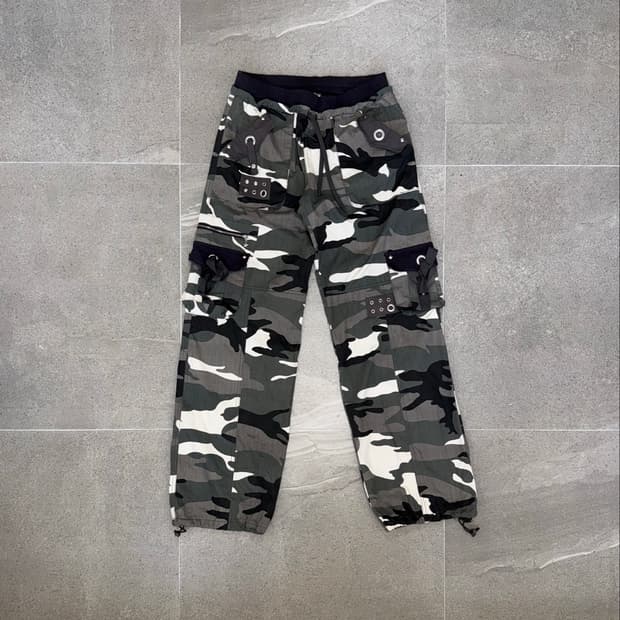 Ash khaki camouflage stud punching 카고팬츠