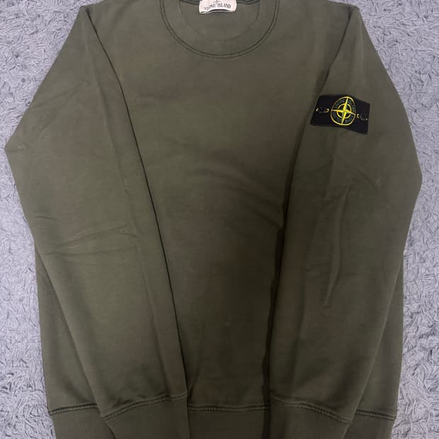 스톤아일랜드 20FW 맨투맨 L사이즈 카키