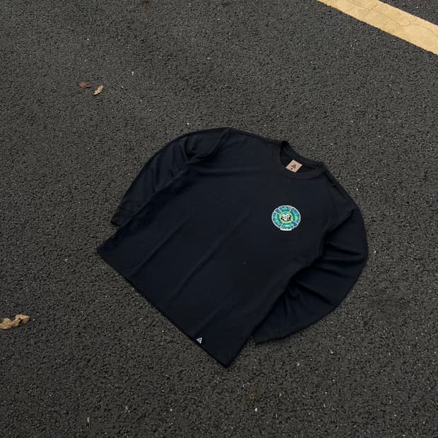 Nike ACG Circle Long Sleeve T-Shirt