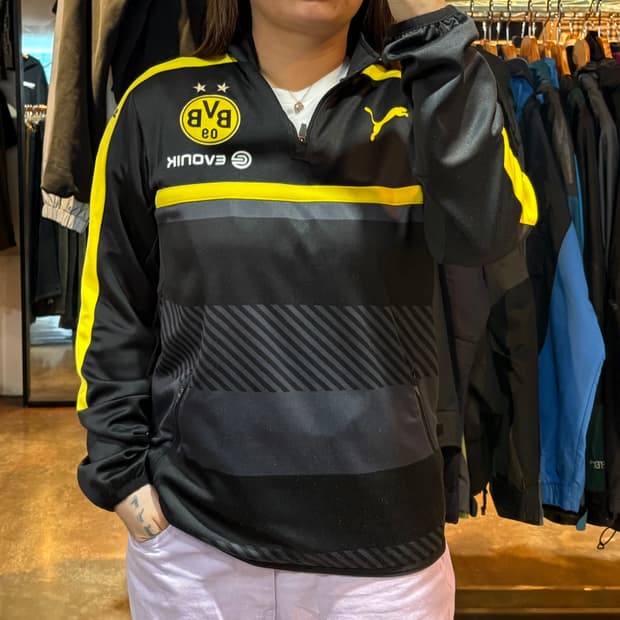 푸마 BVB 사이드라인 블랙 반집업 트랙탑