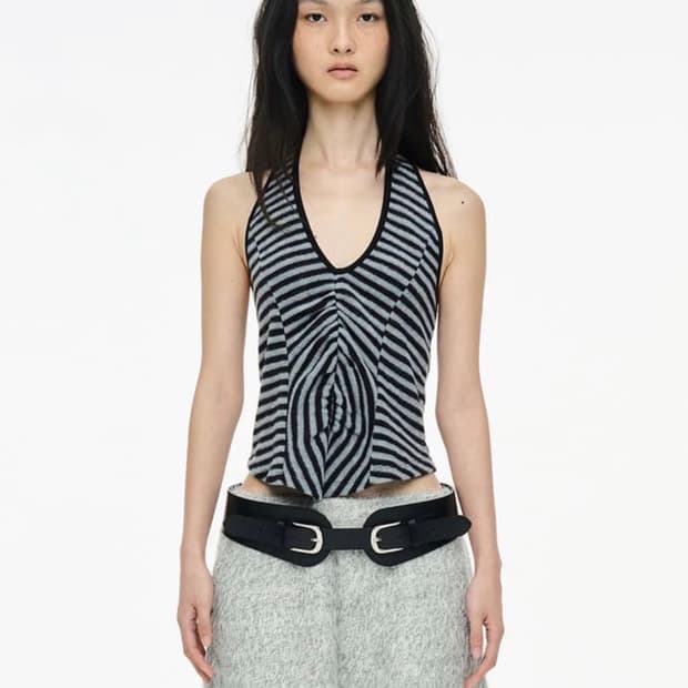 세릭 FLUFFY STRIPE SLEEVELESS