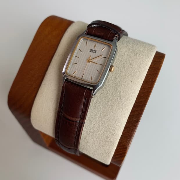 세이코 Seiko 쿼츠 브라운