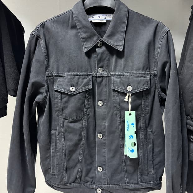 오프화이트 웨이브 캔버스 스케이트 자켓 M 팝니다