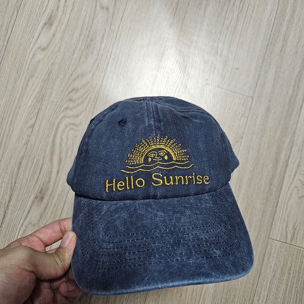 Hello sunrise 볼캡 새상품
