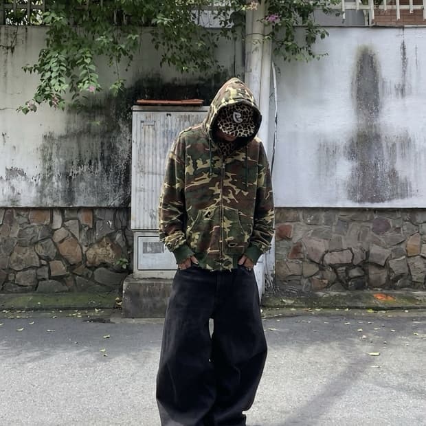 디디에르웨어 70s 카모플라주 디스트레스드 후드 집업파카