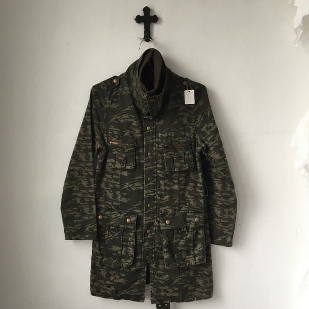 Camo pattern high neck belted jacket