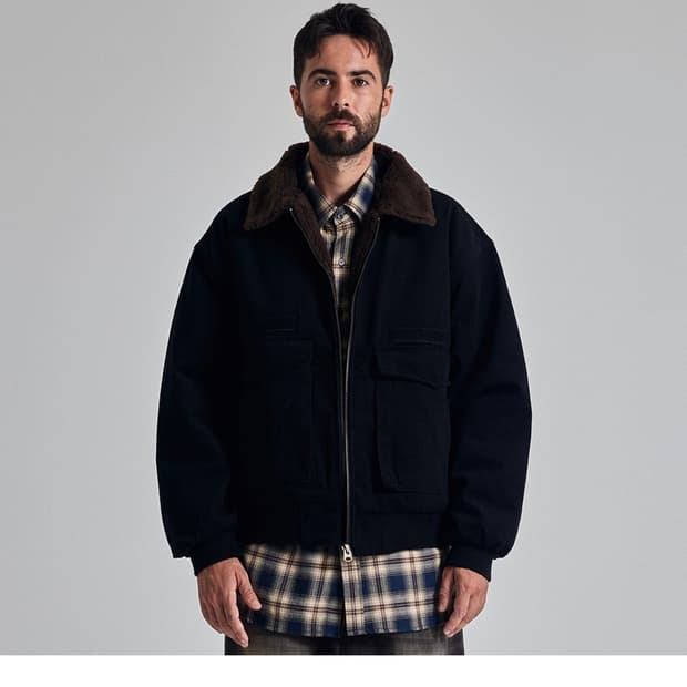 아더핏 클래식 덱 자켓 블랙