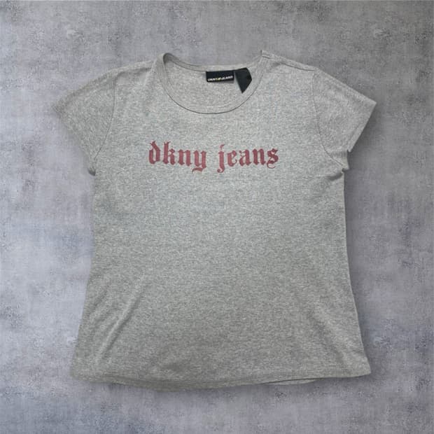디케이엔와이 진스 Dkny Jeans 그레이 고딕 로고 슬림 반팔티