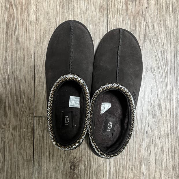 어그 타스만 280