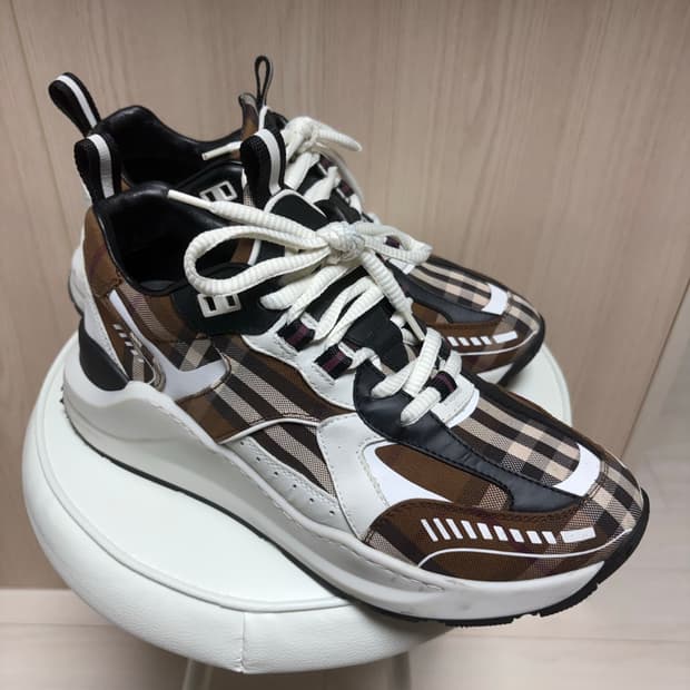 버버리 빈티지 체크 코튼 레더 스니커즈 다크 버치 브라운