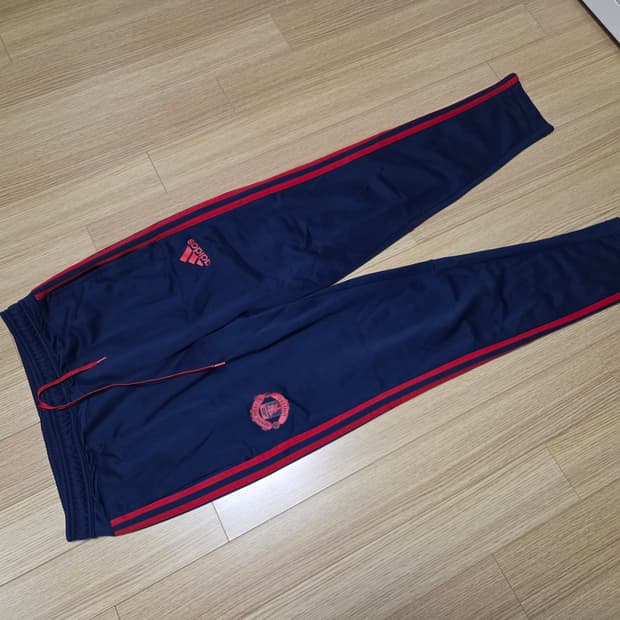 아디다스 맨체스터 유나이티드 트레이닝 팬츠