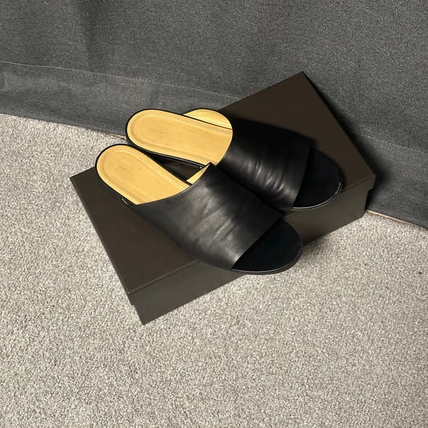 the row signum leather slipper 41