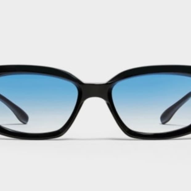 젠틀몬스터 로풀 loful 01 (bg) 풀박스 판매합니다