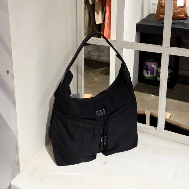 구찌 블랙 GG 나일론 레더 더블포켓 호보백