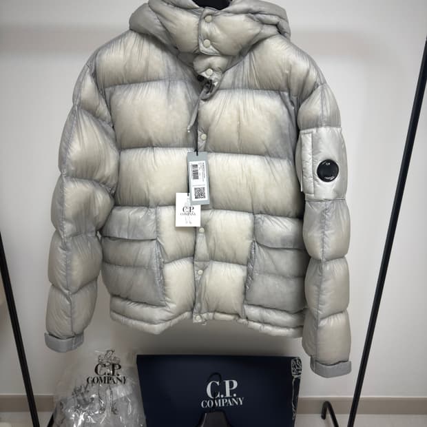 [백화점판, 새상품] CP컴퍼니 DD쉘 디디쉘 코리아익스클루시브 패딩 L