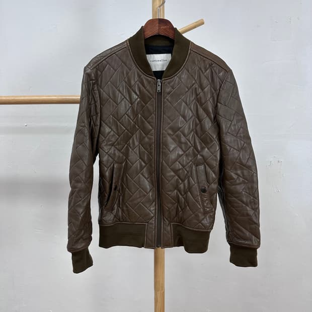 커스텀 멜로우 슬림핏 퀼팅 레더 블루종 100 (실90-95) J20