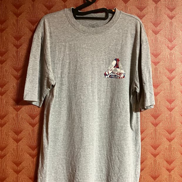 PALACE skateboard