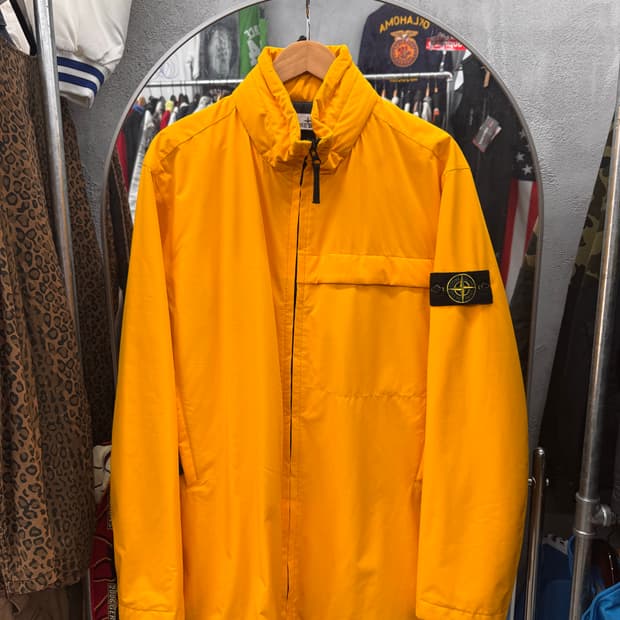 신세계 정품) 스톤아일랜드 소프트쉘 후드 자켓 