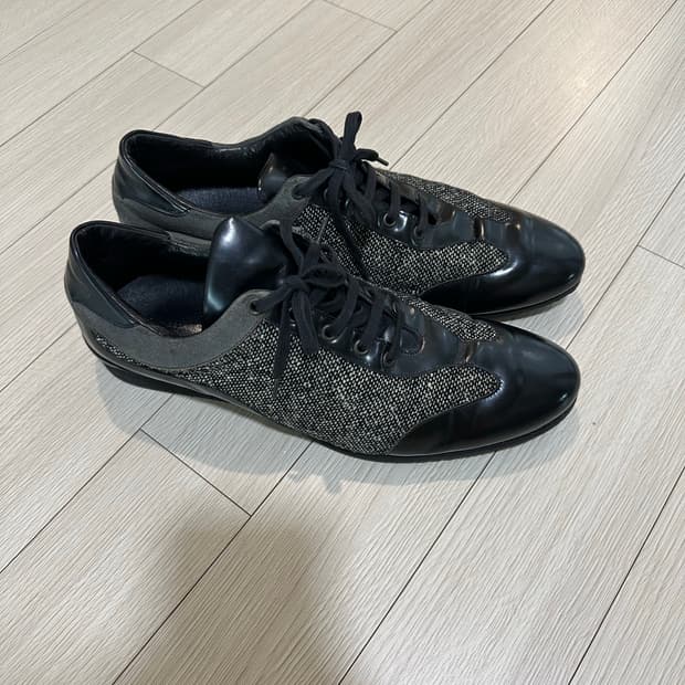 알렉산드로 델 아쿠아 스니커즈