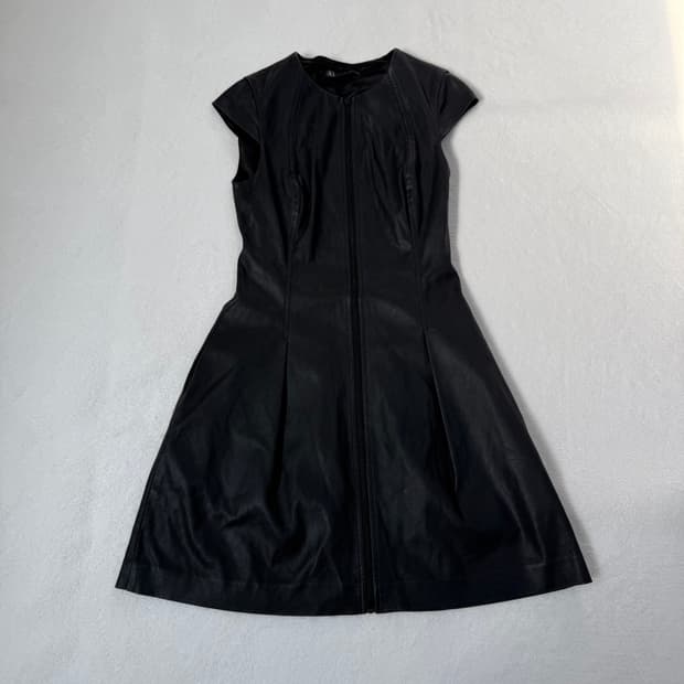 실측확인 아르마니 민소매 가죽 원피스 0304T