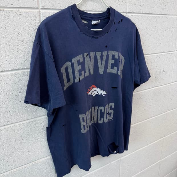 90s Vintage Distressed Tshirt