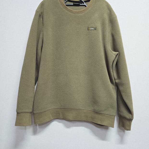 내셔널지오그래픽 플리스 맨투맨 카키