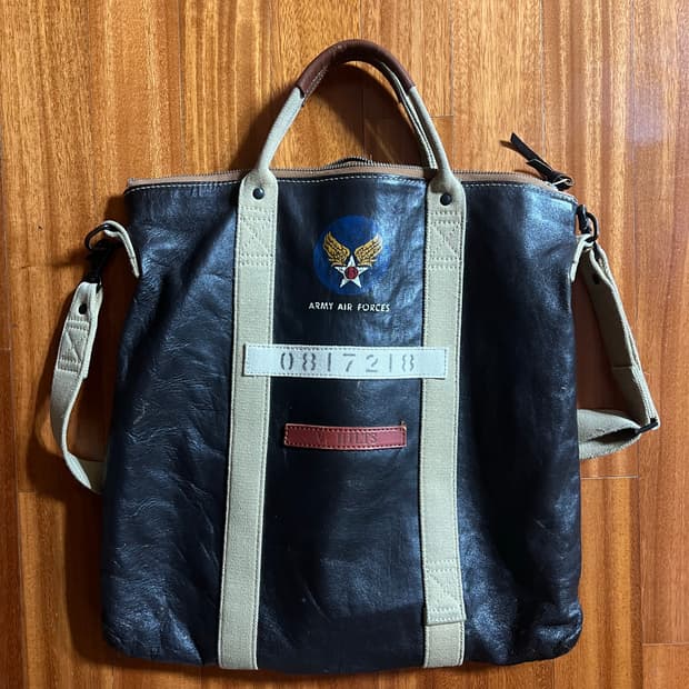 토이즈 맥코이 말가죽 헬멧백