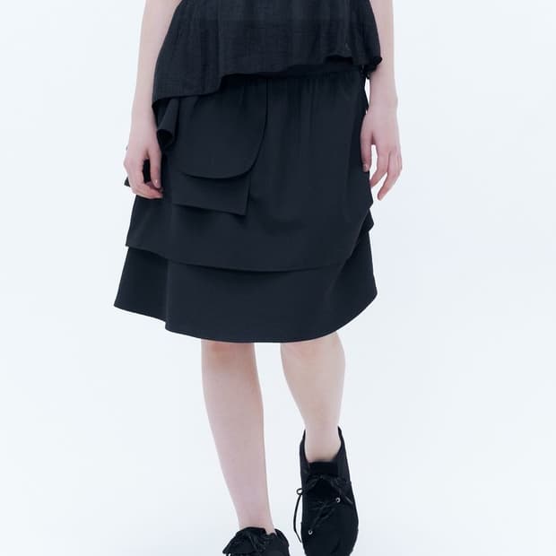 미세키 서울 언발란스 레이어드 미디 스커트 블랙