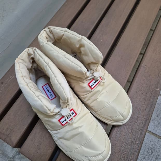 240 헌터 부츠 팝니다