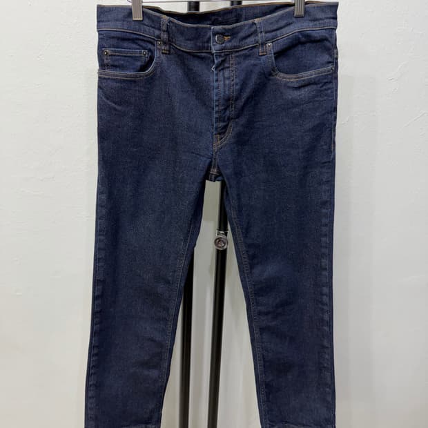 정품) 프라다 타이트핏 로고 데님 청바지 32