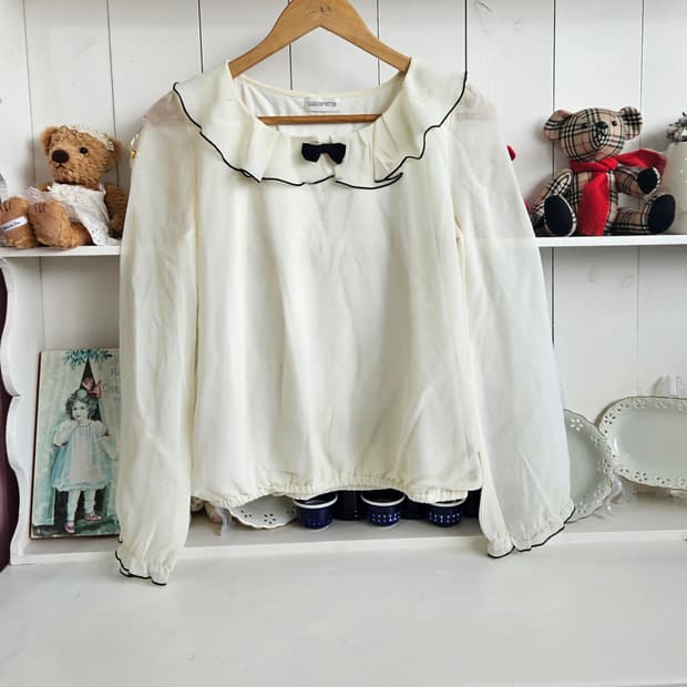 LODISPOTTO 세일러카라 리본 쉬폰 블라우스