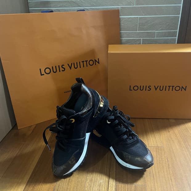 루이비통 런 어웨이 스니커즈 블랙 모노그램