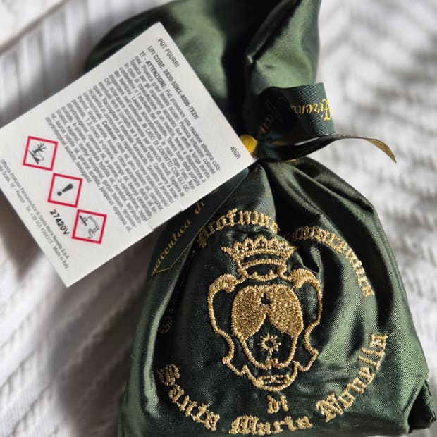 산타마리아노벨라 포푸리 방향제 실크파우치 그린 40g (미개봉)