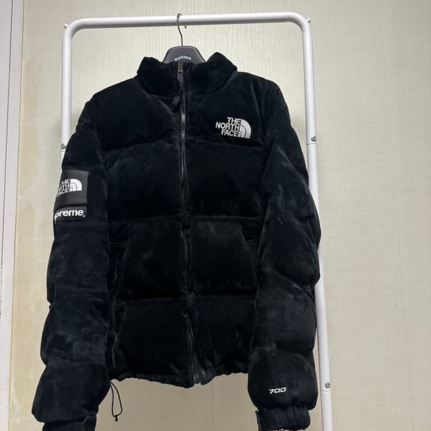 슈프림 노스페이스 스웨이드 L