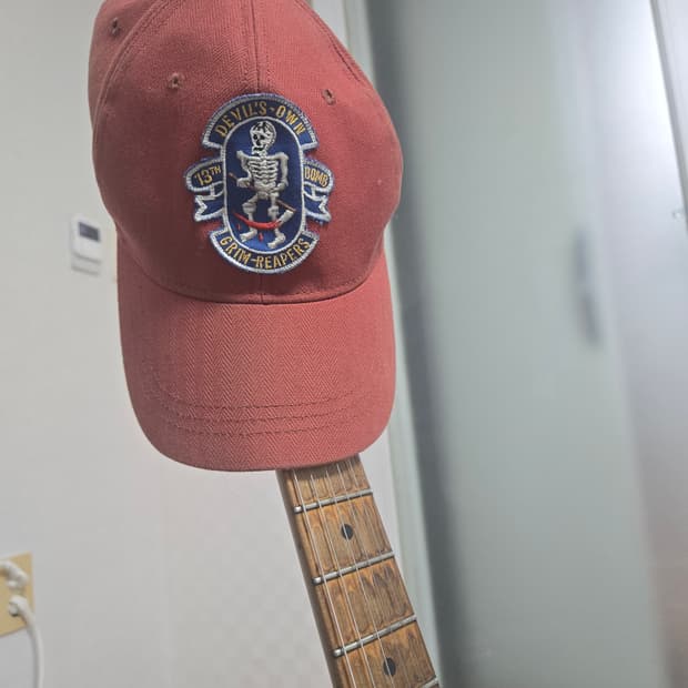토이즈맥코이 볼캡 판매합니다 레어제품입니다