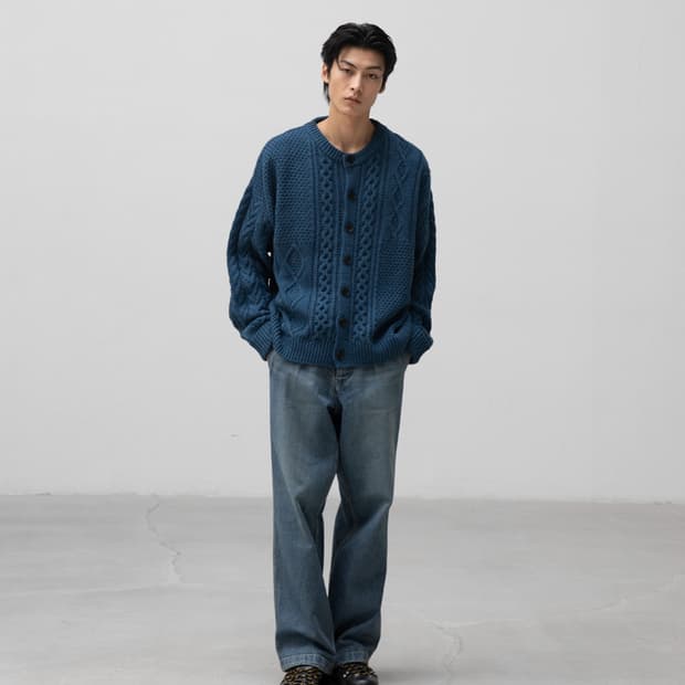 어나더오피스 케이블니트 가디건 데님색상